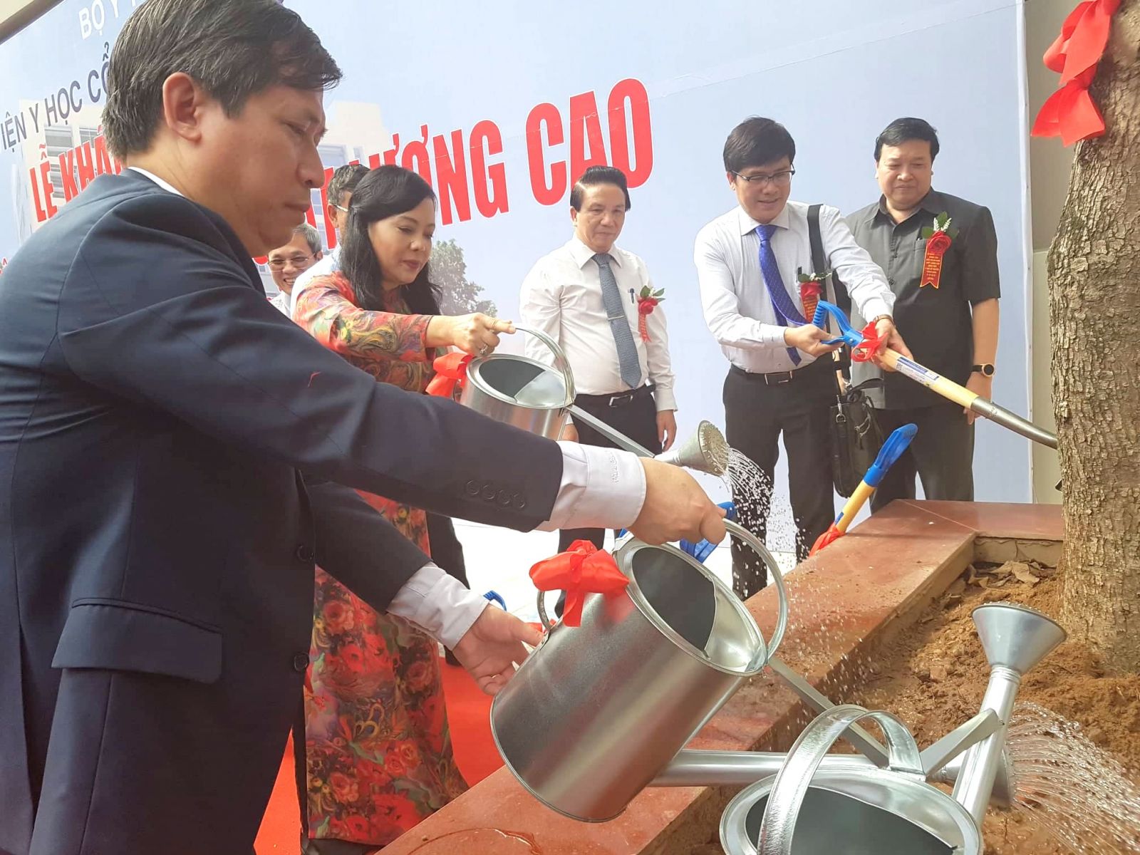 Công ty Cổ phần Đầu tư HDN tham dự lễ khánh thành Trung tâm Điều trị Đa khoa chất lượng cao của Bệnh viện Y học cổ truyền Trung ương 1