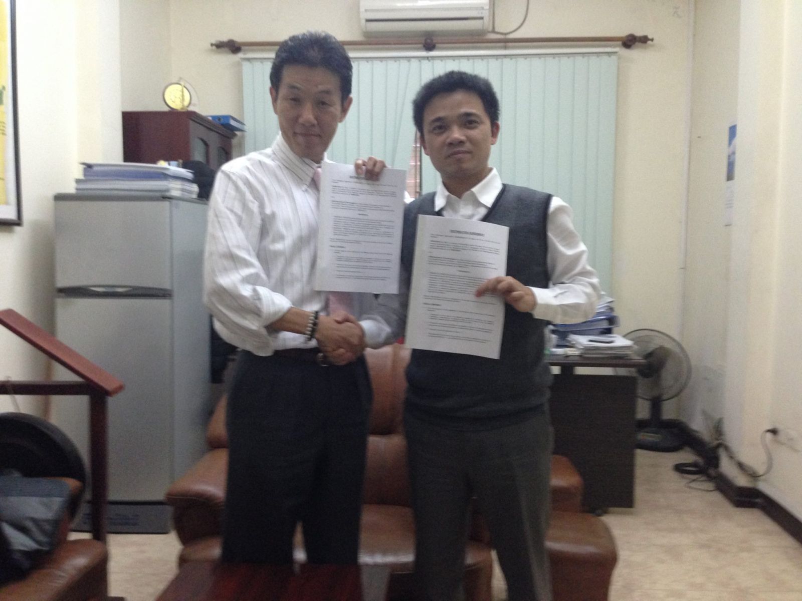 Công ty TNHH Thiết bị và Công nghệ HDN chính thức trở thành nhà phân phối thiết bị báo gọi y tá Carecom tại Việt Nam