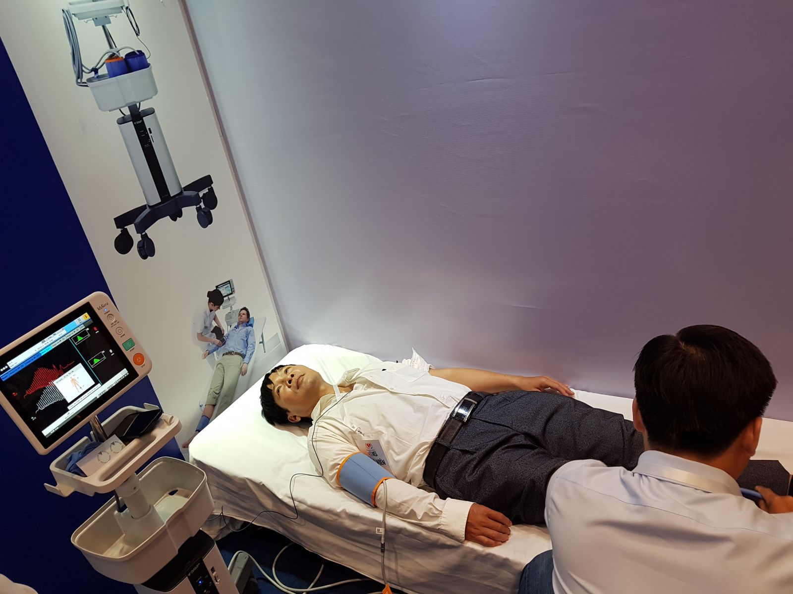 Gian hàng của Công ty Cổ phần Đầu tư HDN gây chú ý tại Đại hội Tim mạch toàn quốc lần thứ 16 tại Đà Nẵng. 11