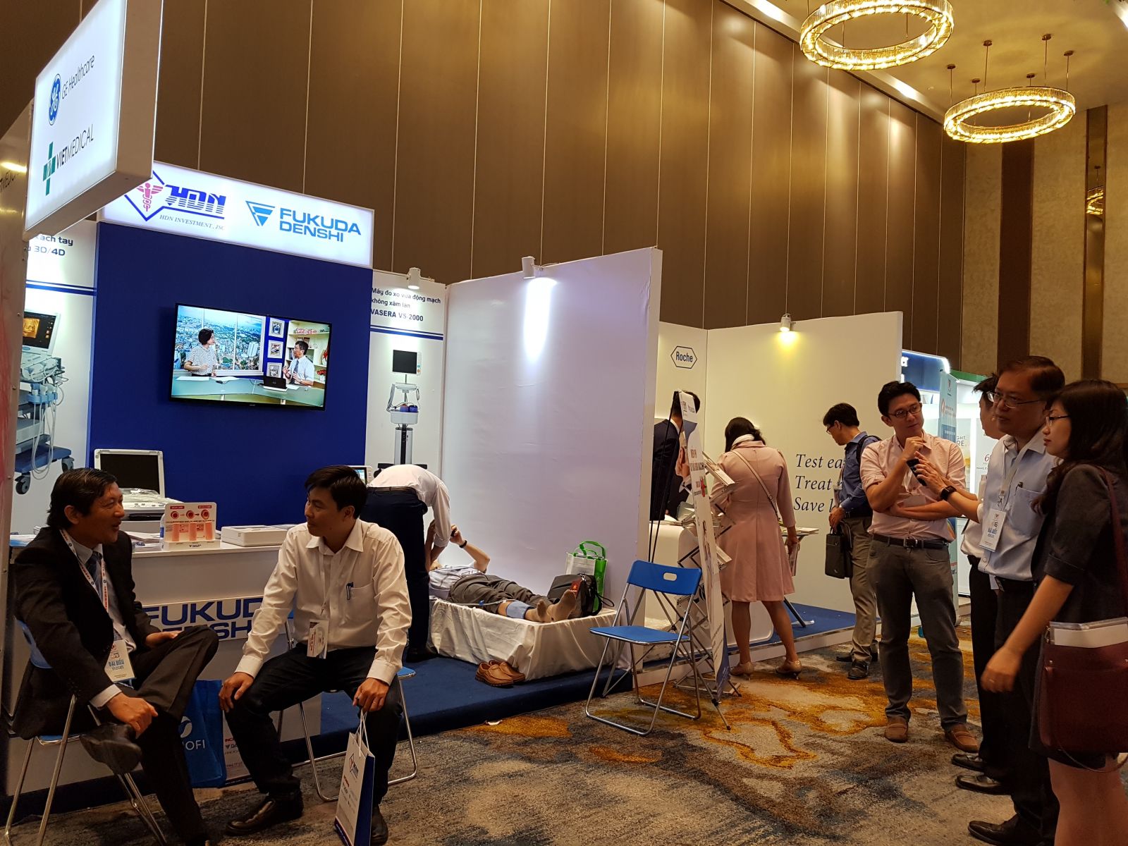 Gian hàng của Công ty Cổ phần Đầu tư HDN gây chú ý tại Đại hội Tim mạch toàn quốc lần thứ 16 tại Đà Nẵng. 5