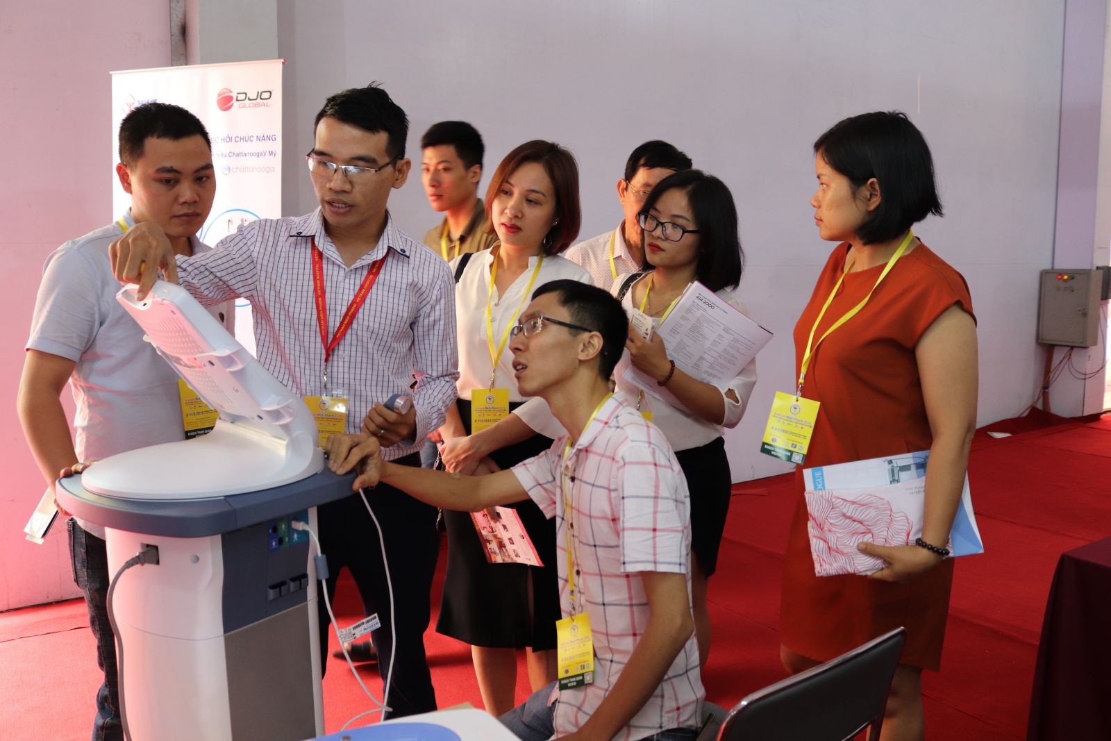 Gian hàng của Công ty HDN thu hút đông khách tham quan tại Triển lãm Quốc tế chuyên ngành Y dược Việt Nam lần thứ 26 2