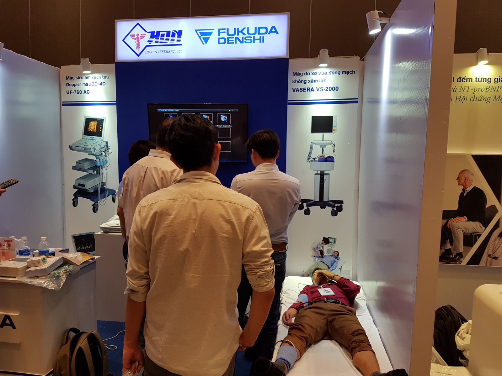 Thiết bị mới cho việc chẩn đoán bệnh xơ vữa động mạch Vasera VS-2000 4
