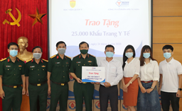 Công ty Cổ phần Đầu tư HDN vừa trao tặng 25.000 khẩu trang y tế cho các cán bộ, nhân viên và học viên, sinh viên Học viện Quân Y, góp phần chung tay trong công tác phòng, chống dịch Covid-19.