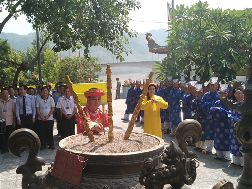 Du lịch miền tâm linh 4