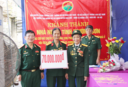 NŨ CHIẾN SỸ TRƯỜNG SƠN - TRUNG TÁ , BÁC SỸ, THÀY THUỐC ƯU TÚ TRẦN THỊ THỤC OANH