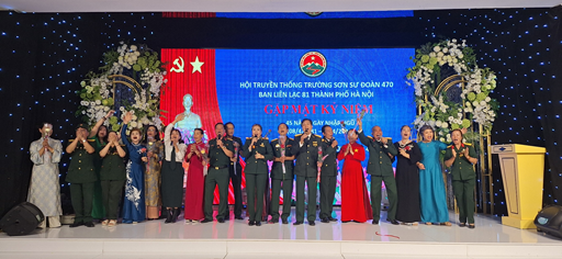 CTvăn nghệ chào mừng Lễ Kỉ niệm 45 năm Ngày nhập ngũ của CCB 81 Hà Nội