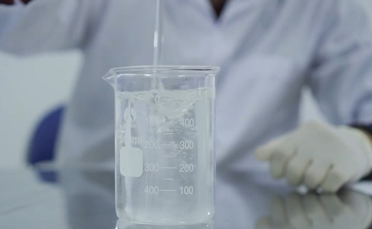 Hướng dẫn cách tự pha nước rửa tay khô theo WHO từ cồn y tế 7