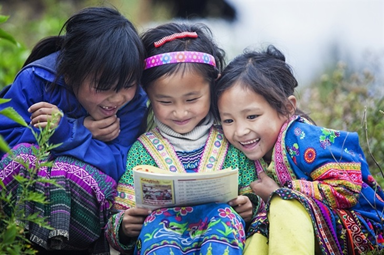 Strengthening coordination among state agencies, organizations and communities to ensure the rights of children with disabilities from ethnic minorities in educational inclusion