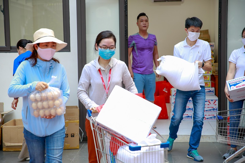 Trao gửi yêu thương tới những hoàn cảnh khó khăn trong mùa dịch 3