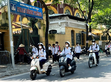 TUYÊN TRUYỀN CÔNG TÁC BẢO ĐẢM TRẬT TỰ AN TOÀN GIAO THÔNG