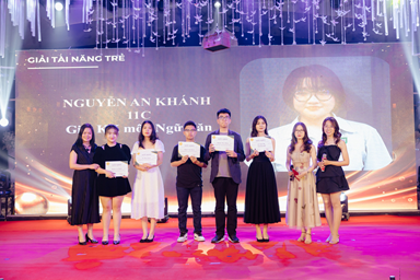 Prom Hòa Bình - La Trobe - Hà Nội 2022