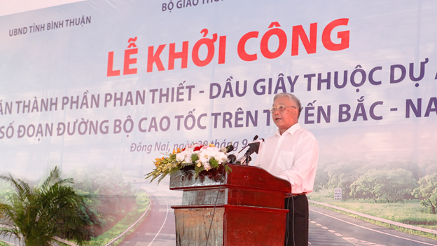 Chairman of the Board of Directors of Vinaconex Dao Ngoc Thanh speaks at the ceremony