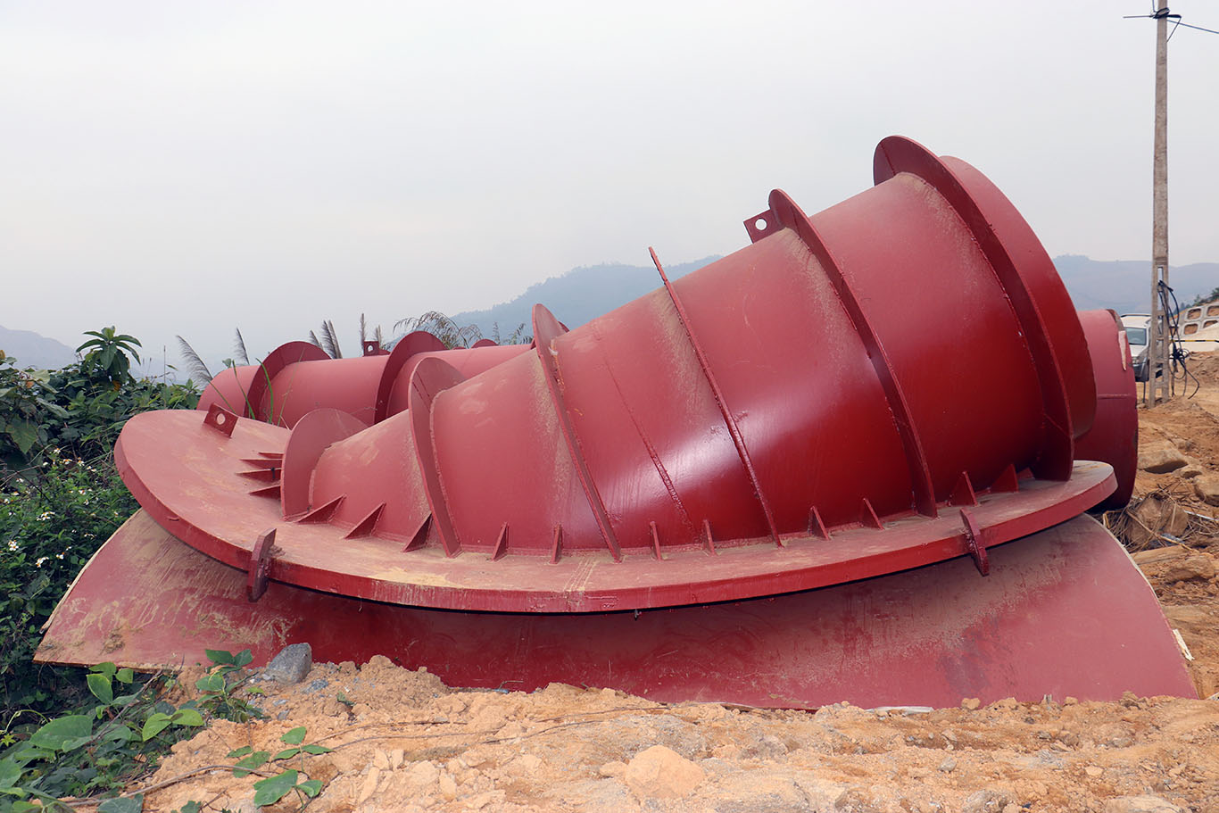 Lễ thông hầm và hoàn thành lắp đặt tuyến ống áp lực giai đoạn 1 công trình thuỷ điện ngòi phát 10