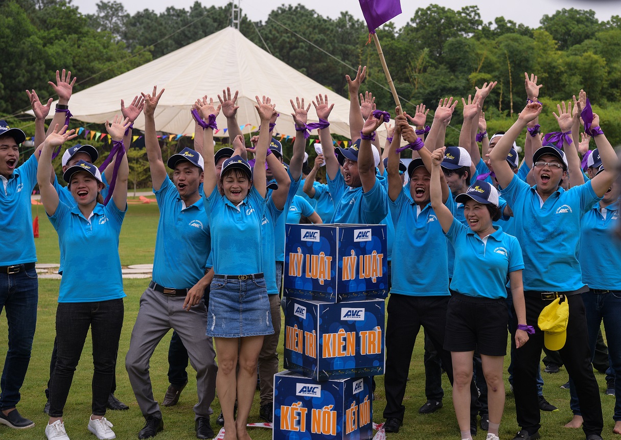 2017 - 15 Years Established 6