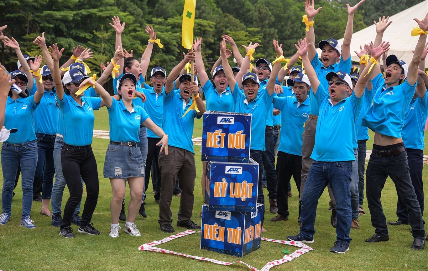 2017 - 15 Years Established 7