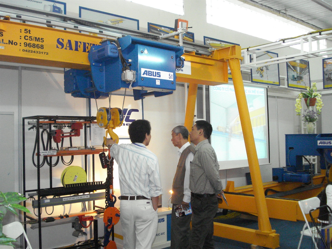 AVCの訪問および教育活動