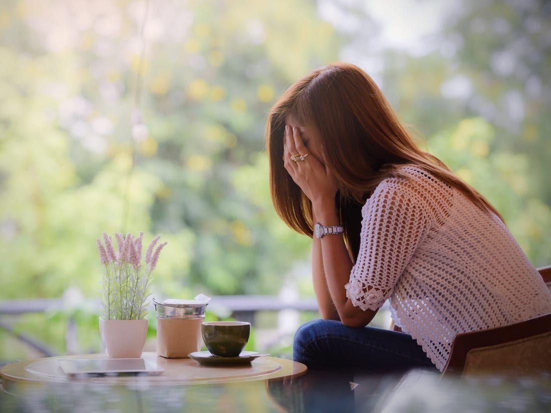 Vì sao phụ nữ hay bị nhức đầu hơn nam giới? 1