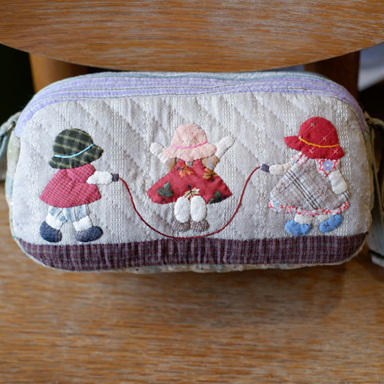 REIKO2025 TÚI TRỐNG SUE NHẢY DÂY