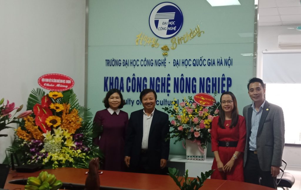 CHÚC MỪNG KHOA CÔNG NGHỆ NÔNG NGHIỆP (TRƯỜNG ĐẠI HỌC CÔNG NGHỆ, ĐHQGHN) TRÒN MỘT TUỔI 12