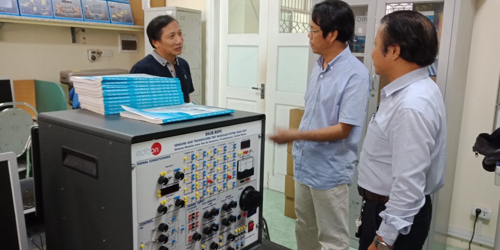 Trao đổi hợp tác giữa Khoa Công nghệ Nông nghiệp với Khoa Cơ học kỹ thuật và Tự động hóa và Viện vi sinh vật & Công nghệ sinh học ĐHQGHN