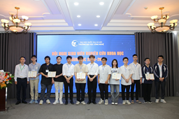 LAN TỎA HÌNH ẢNH SINH VIÊN NGHIÊN CỨU KHOA HỌC XUẤT SẮC