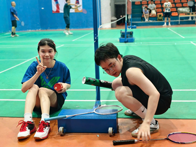 Giải Cầu Lông Khoa Công nghệ Nông nghiệp 🏸 Vào sân có đôi – Ra về có… người yêu! ❤️