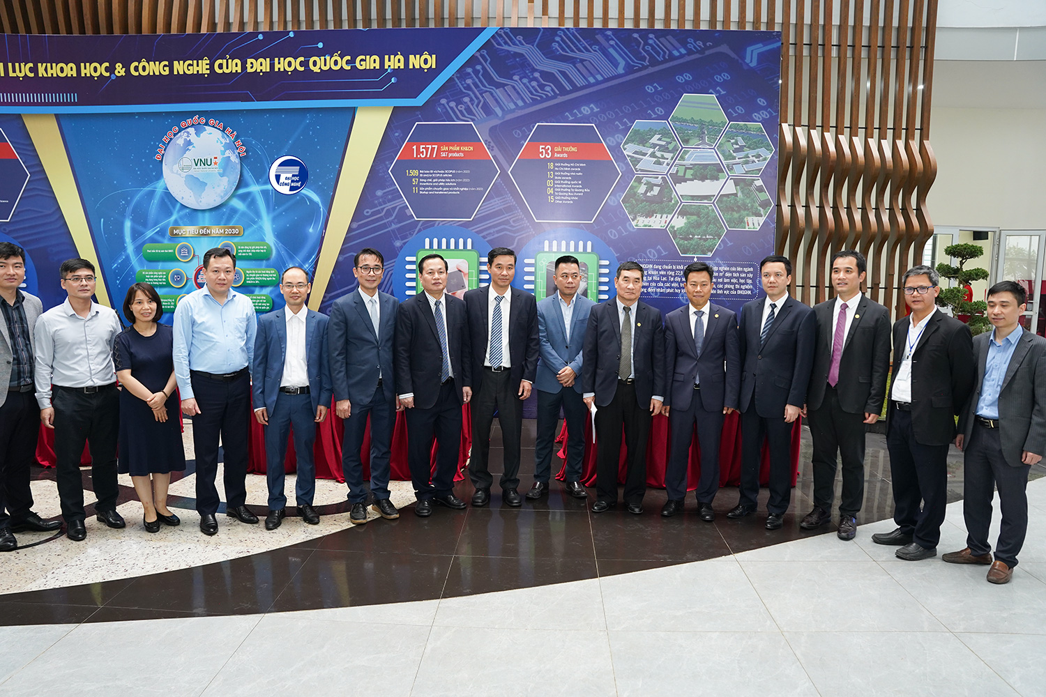 Triển lãm Công nghệ Chip bán dẫn của ĐHQGHN: UET mang tới nhiều công trình nghiên cứu giá trị 9