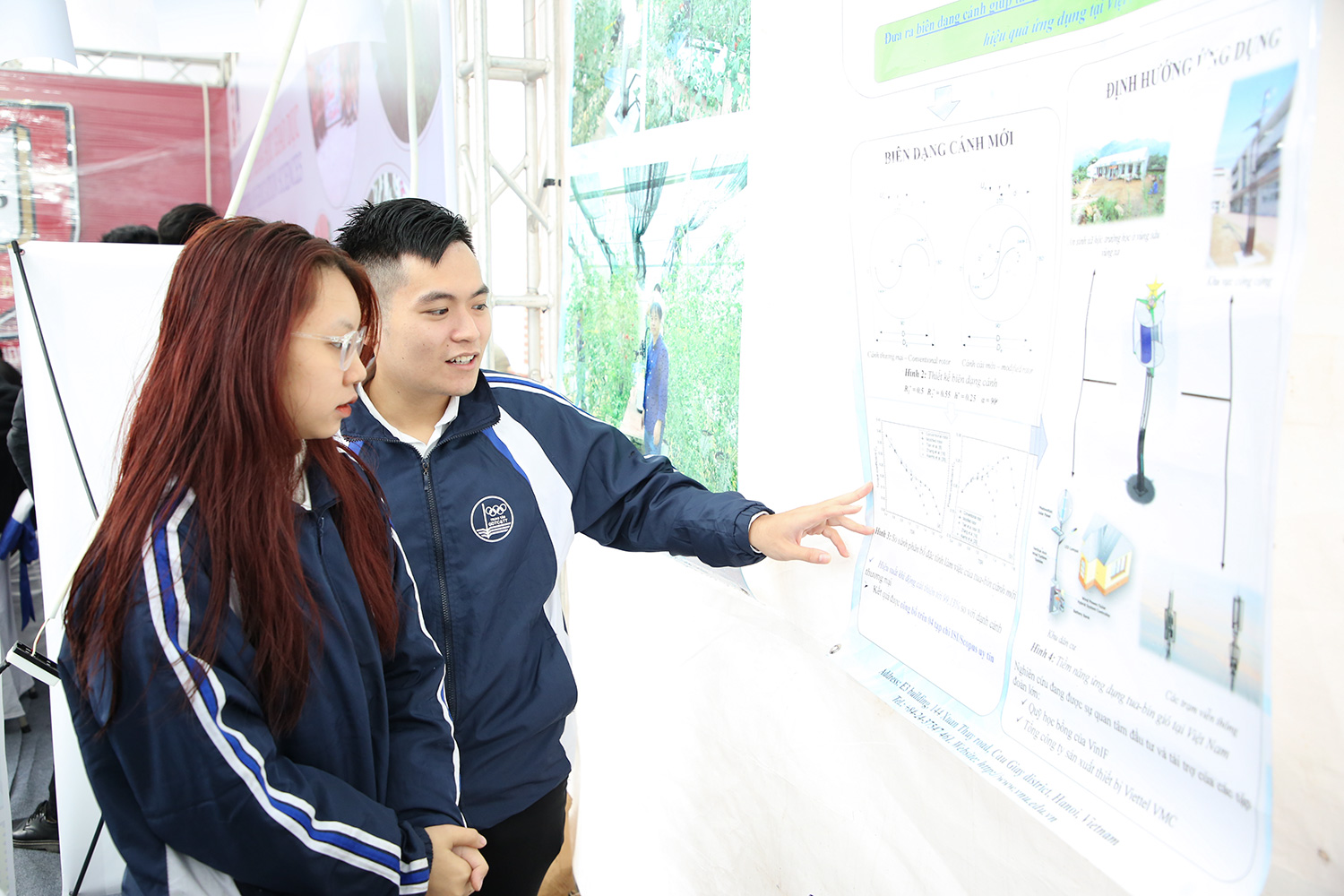 Nhiều sản phẩm tiêu biểu của Trường Đại học Công nghệ triển lãm tại Hội nghị Xúc tiến đầu tư năm 2022 17