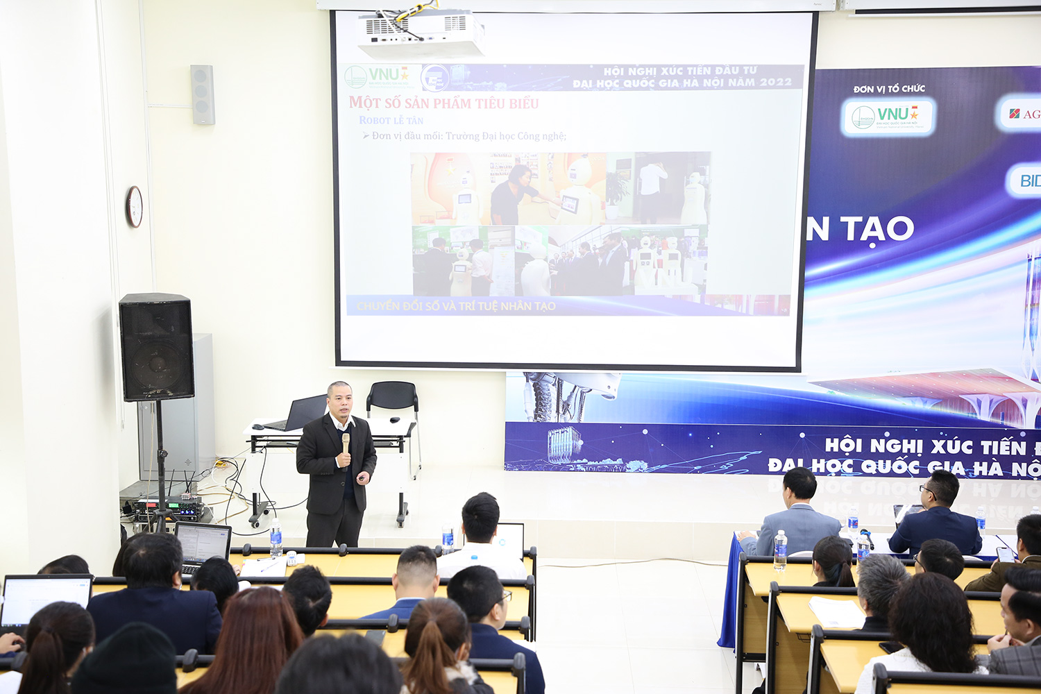 Nhiều sản phẩm tiêu biểu của Trường Đại học Công nghệ triển lãm tại Hội nghị Xúc tiến đầu tư năm 2022 4