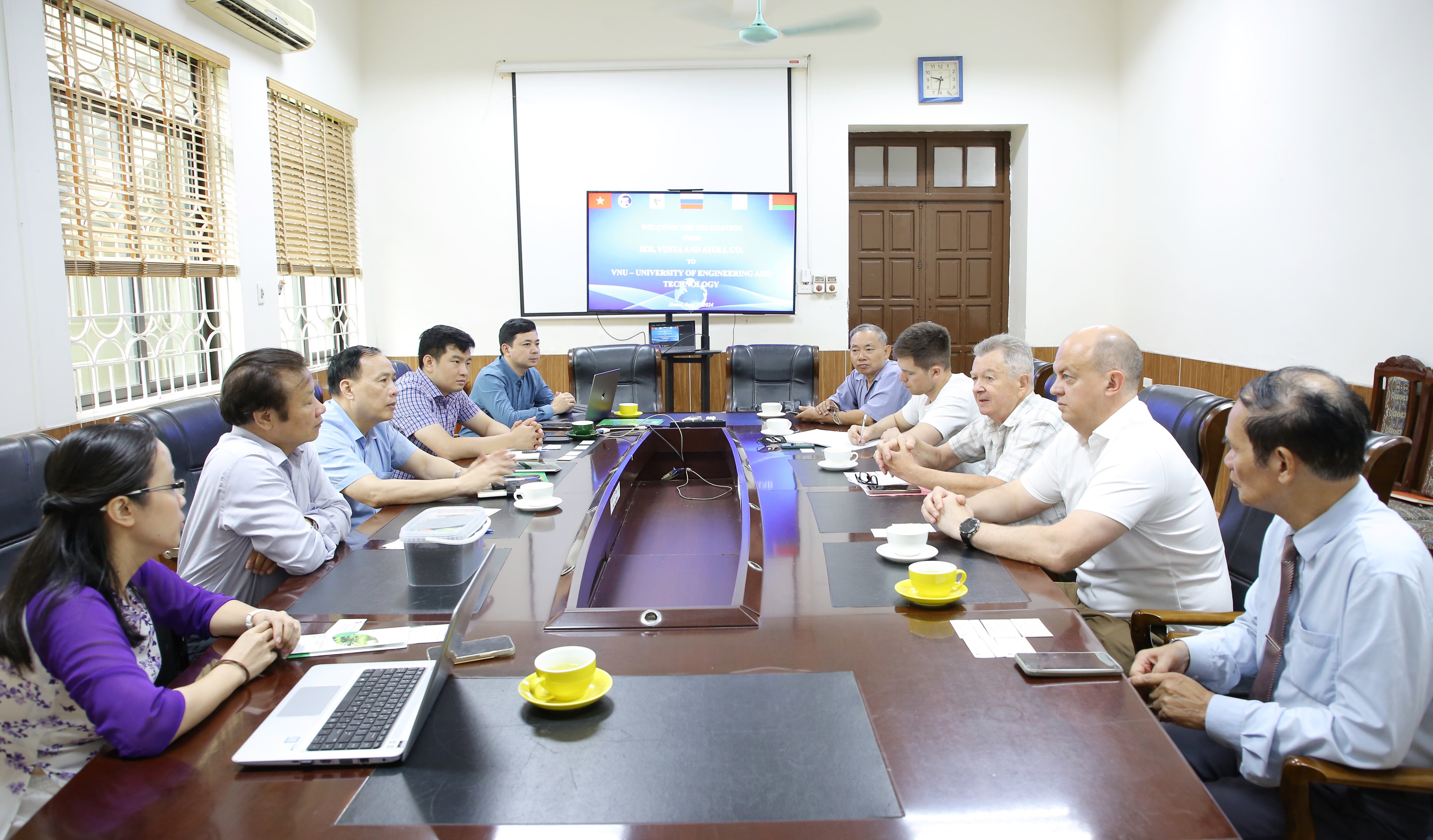 Trường Đại học Công nghệ thúc đẩy cơ hội hợp tác với Công ty TNHH “ATOLL GROUP”, Liên bang Nga