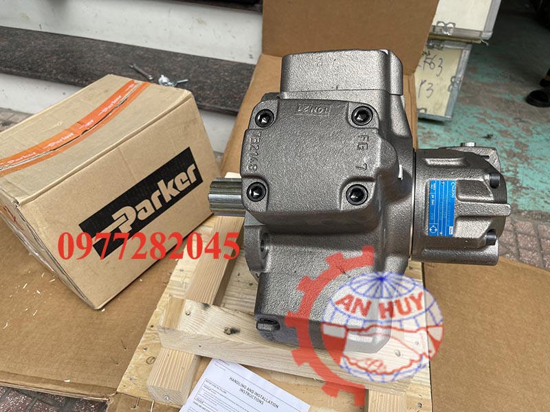 motor-thuy-luc-5-sao-MR450E-N1N1F1N1N-hang-parker