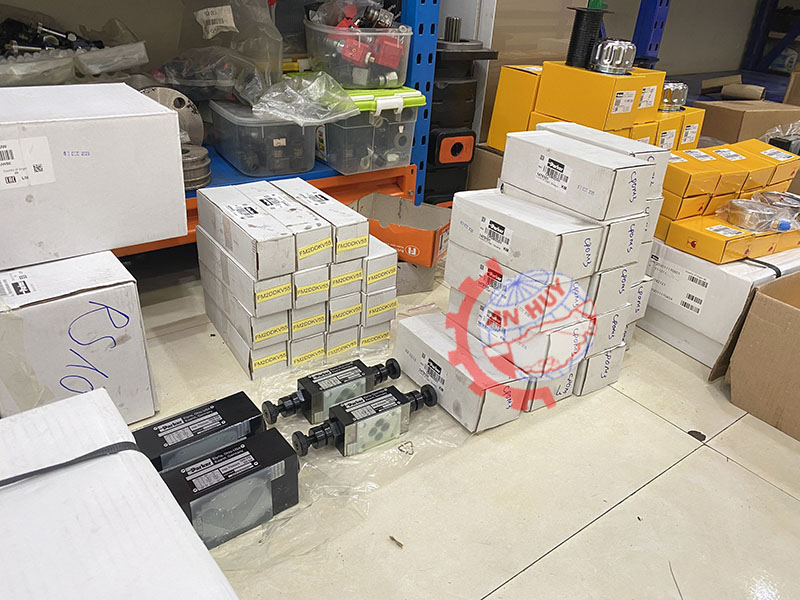 van-parker-D3W001CNJWXG562