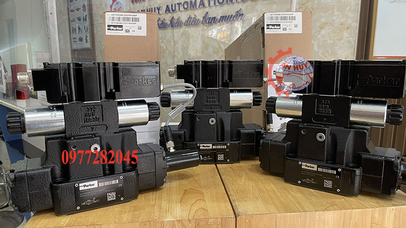 van-parker-d41fcb32bc2vs7019xg385p