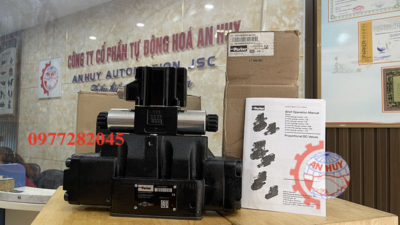 van-parker-d91fbe02hc4nf0014