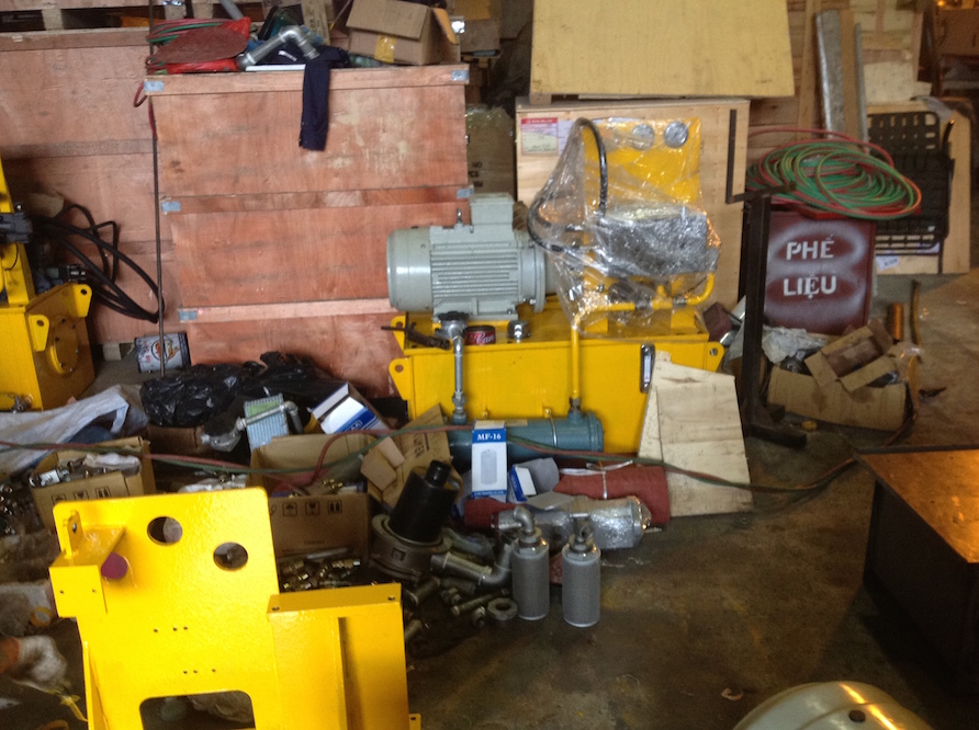 Lắp đặt bộ nguồn thuỷ lực cho công ty mía đường Sông Con 3