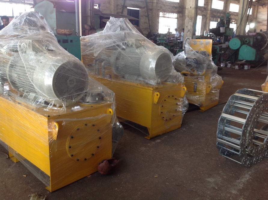 Lắp đặt bộ nguồn thuỷ lực cho công ty mía đường Sông Con 5