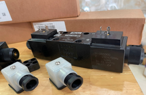 Van điều khiển bằng điện AH-D1VW002ENTWXG562 Parker