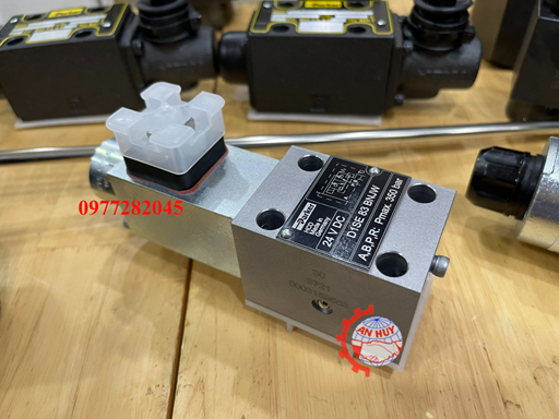 Van điều khiển D1SE83BNJW