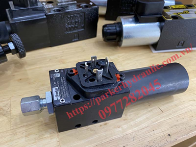 Công tắc áp suất điện Parker PSB250AV145