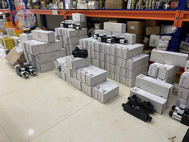 Van Parker D1VW001CNTWXG562