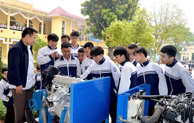Tư vấn hướng nghiệp vào mùa: Bám sát thực tế, hướng tới hiệu quả
