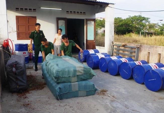 Đà Nẵng: Phát hiện gần 2.000 lít dầu nhớt giả