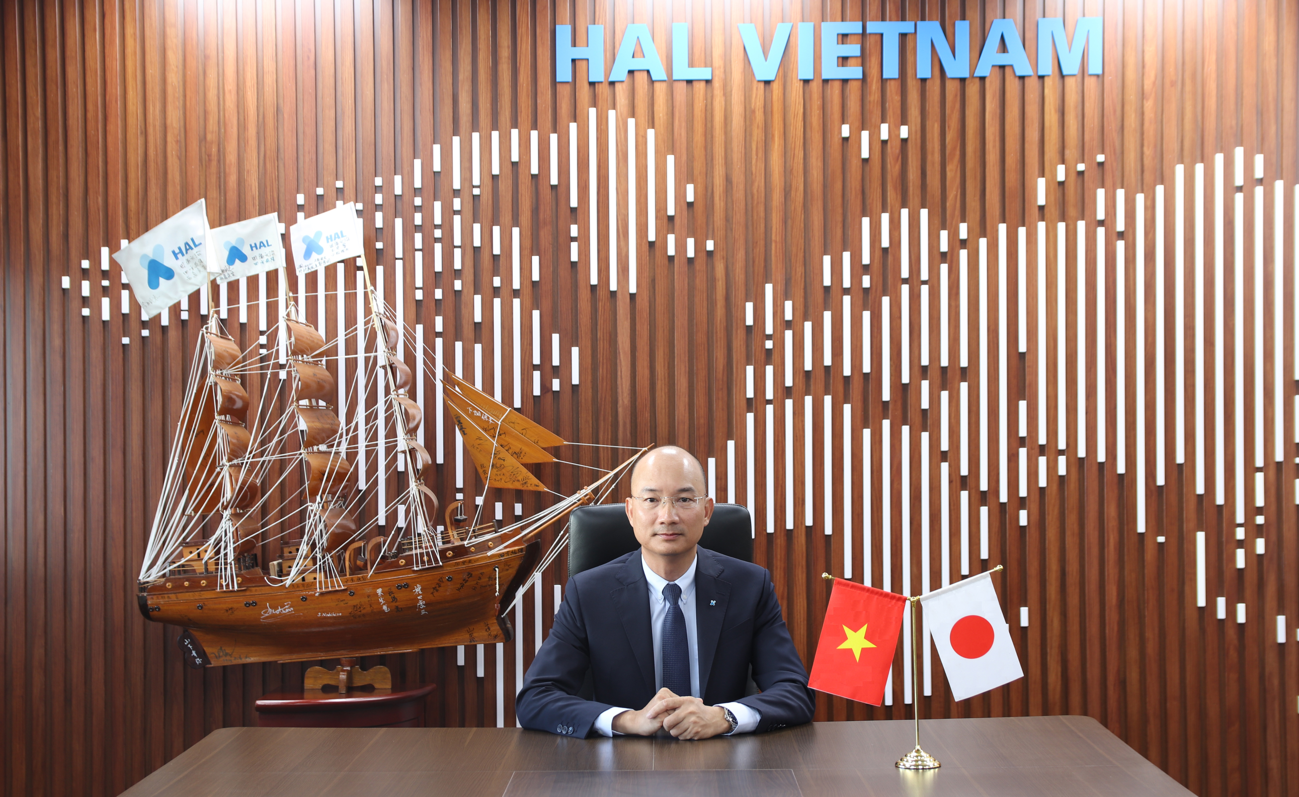 Tổng giám đốc Nguyễn Hữu Bách