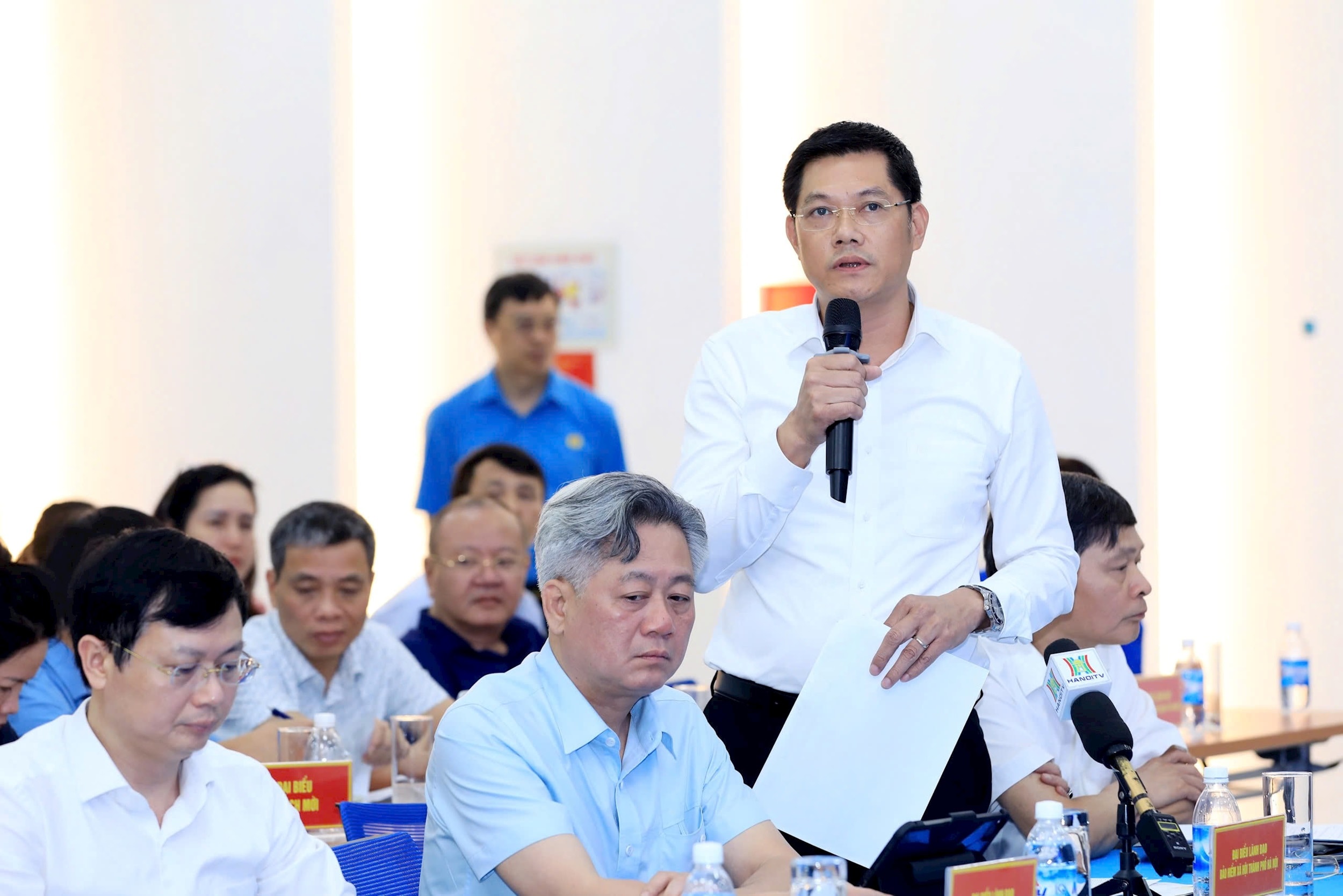 Đại diện các Sở, Ban, Ngành trả lời câu hỏi