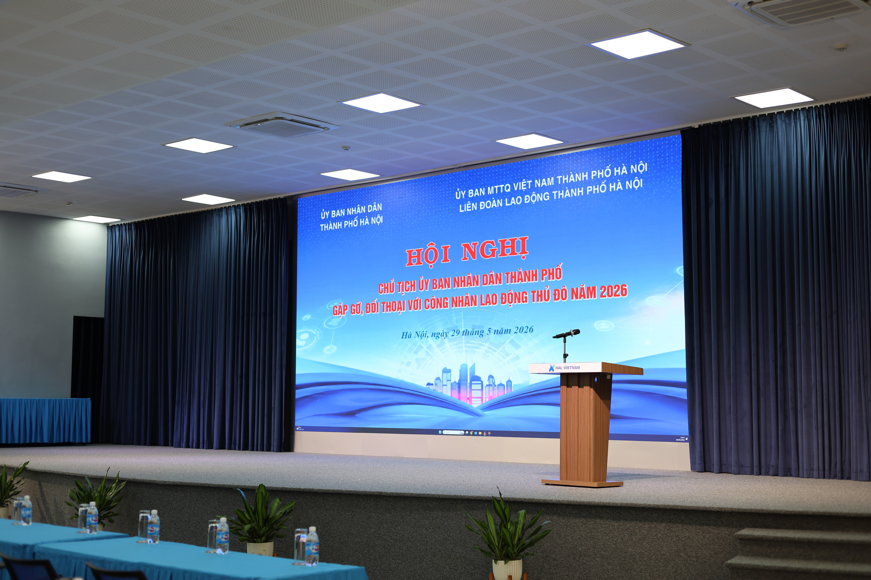 Hội trường – OFFICE B – Nhà máy HAL 1 – KCN Thăng Long