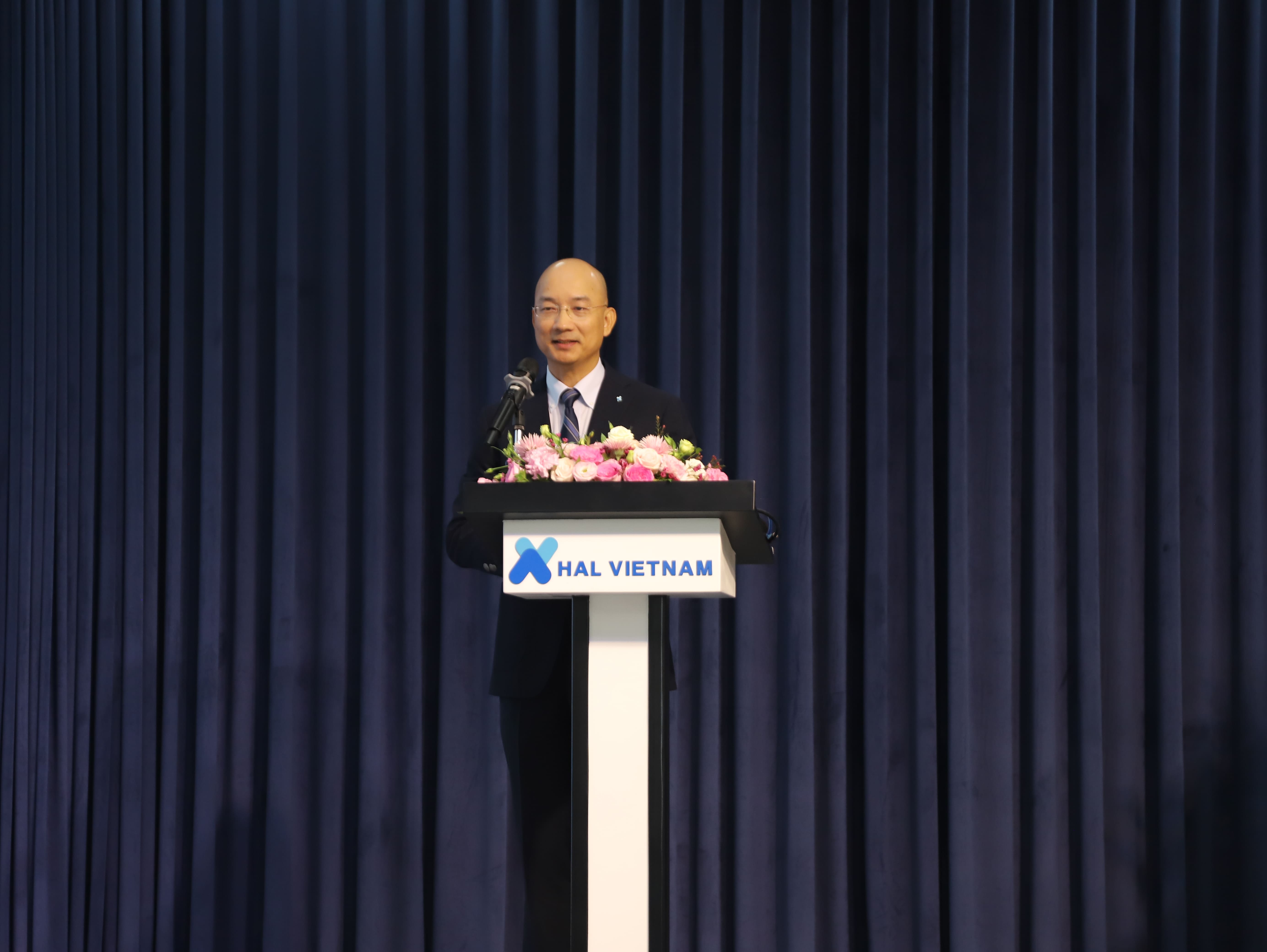 Ông Nguyễn Hữu Bách – Thành viên HĐQT, Tổng Giám đốc Công ty, Người sáng lập và Chủ tịch Danh dự Quỹ phát biểu