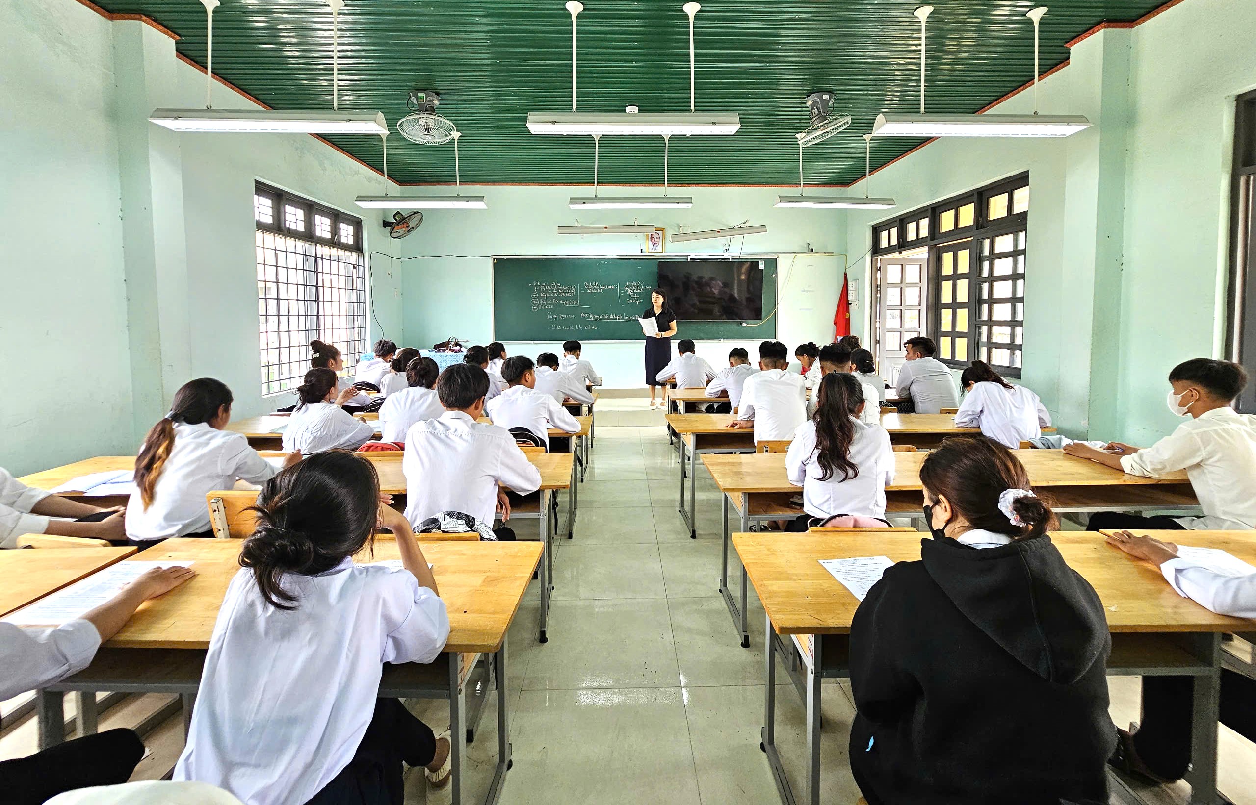 Việt Trí Group Chi nhánh Quảng Ngãi 3