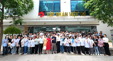 Việt Trí Group tiếp đoàn hơn 150 học sinh đến tìm hiểu các chương trình du học 