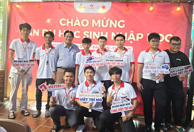 Đầu cầu Thành Phố Hồ Chí Minh cũng tưng bừng chào đón các Tân du học sinh về nhập học