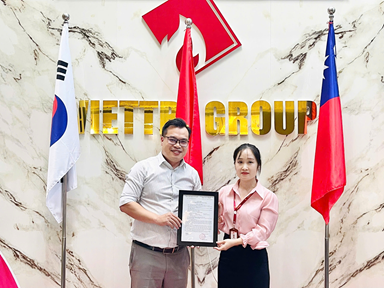 TẬP ĐOÀN VIỆT TRÍ CHÚC MỪNG TÂN GIÁM ĐỐC PHÁT TRIỂN THỊ TRƯỜNG 